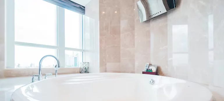 Bathroom Window Coverings in Bayshore Gardens, FL