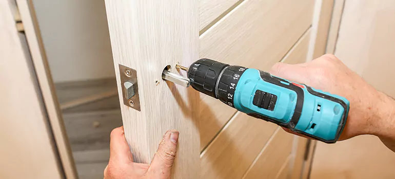 Old Door Knob Repair in Bayshore Gardens, FL