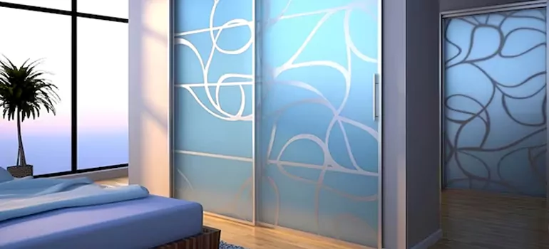 Frosting Glass Cabinet Doors in Bayshore Gardens, FL