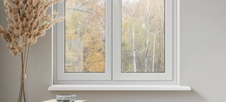 Vinyl Window Stool in Bayshore Gardens, FL